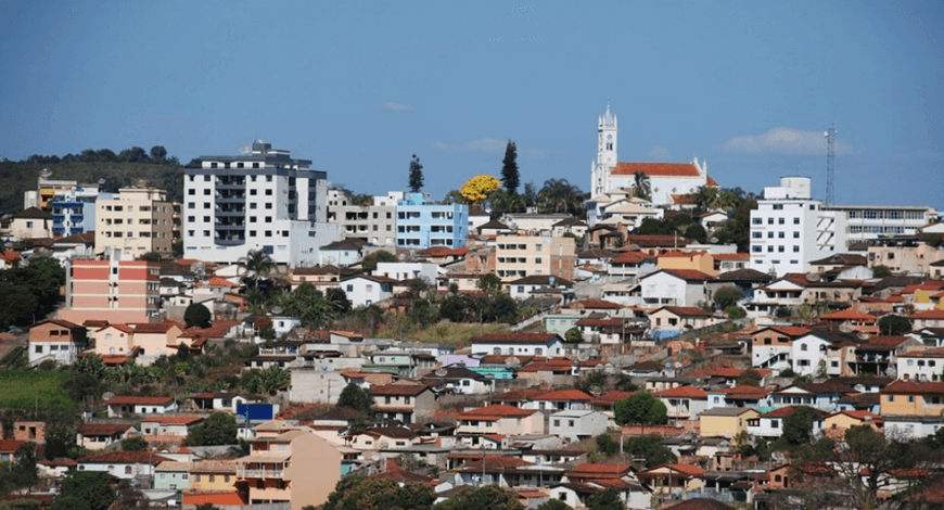 OUTDOOR EM PAR&Aacute; DE MINAS