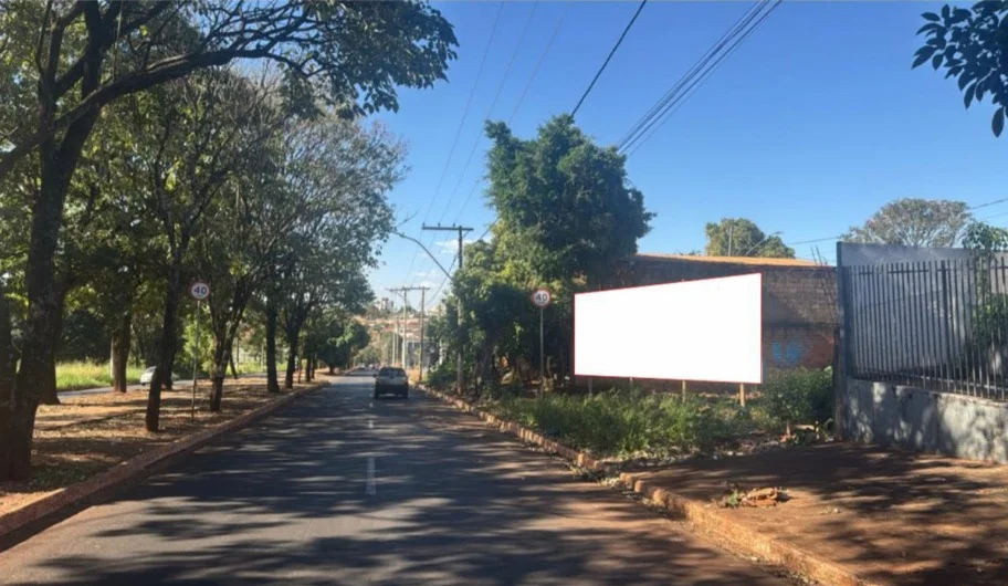 ituiutaba-outdoor-placa-painel-comunicacao-visual-midia-ooh-tvindoor-tv-indoor-2311mi