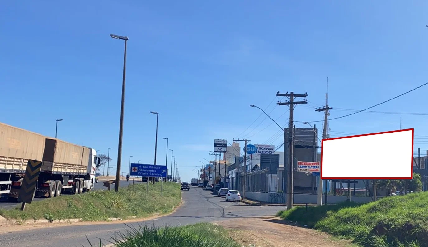 outdoor-cidade-placa-painel-comunicacao-visual-centro-avenida-proximo-sentido-br-365-proximo-havan-sentido-araguari-500sn