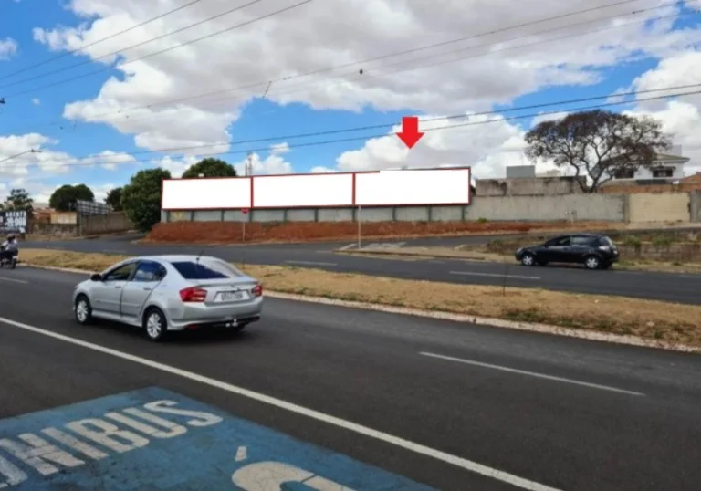 uberaba-cidade-outdoor-placa-painel-comunicacao-visual-publicidade-impulso-house-923op