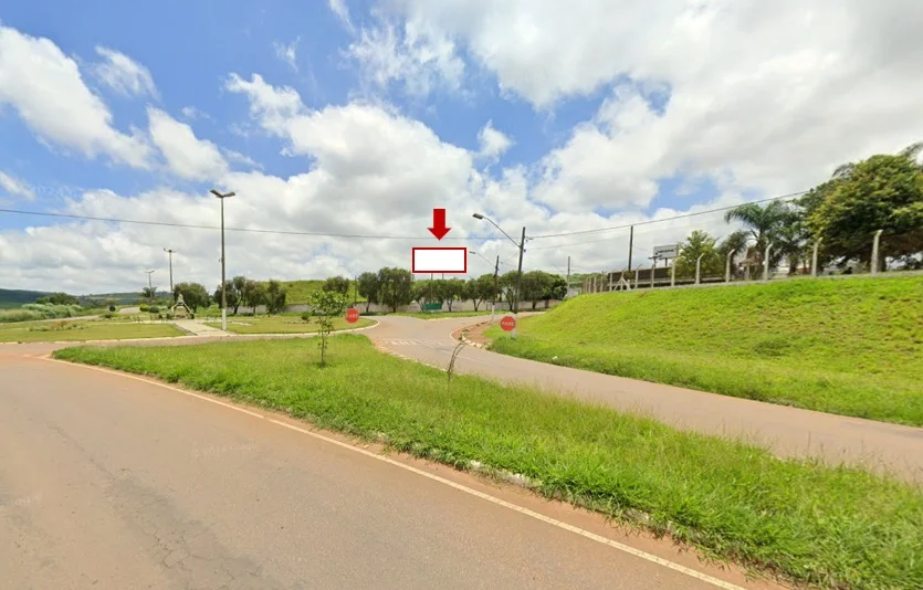 tres-pontas-outdoor-placa-painel-comunicacao-visual-publicidade-ipiranga-trevo-padre-victor-aeroporto-sentido-santa-margarida-netafim-145w