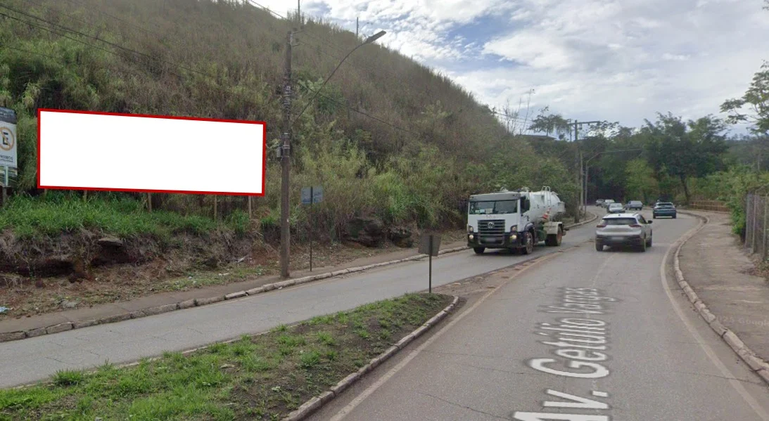 joao-monlevade-cidade-outdoor-placa-painel-comunicacao-visual-publicidade-impulso-house-trevo-do-estadio-acesso-pro-hospital-e-pra-arcelormittal-030jpp