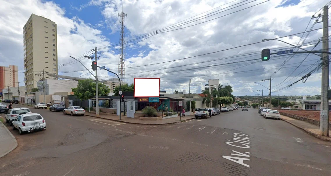 ituiutaba-cidade-led-placa-painel-comunicacao-visual-midia-ooh-avenida-cinco-com-vinte-centro-554mi