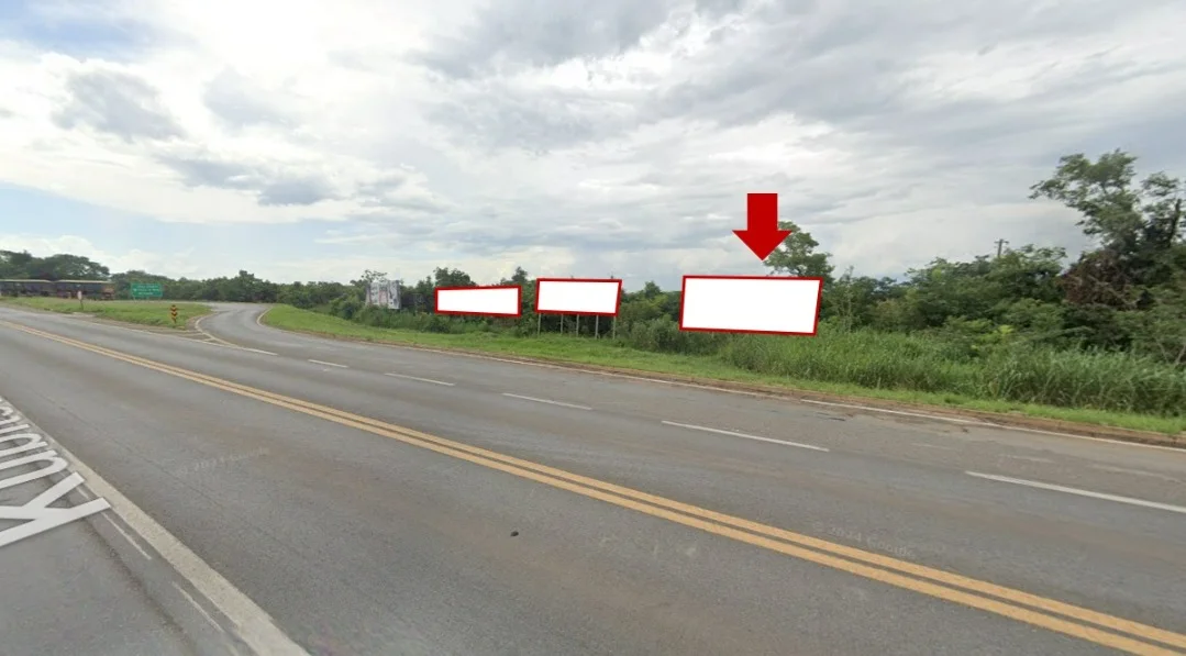 joao-pinheiro-outdoor-placa-painel-comunicacao-visual-midia-ooh-rodovia-trevo-de-acesso-a-laoga-grande-447mp