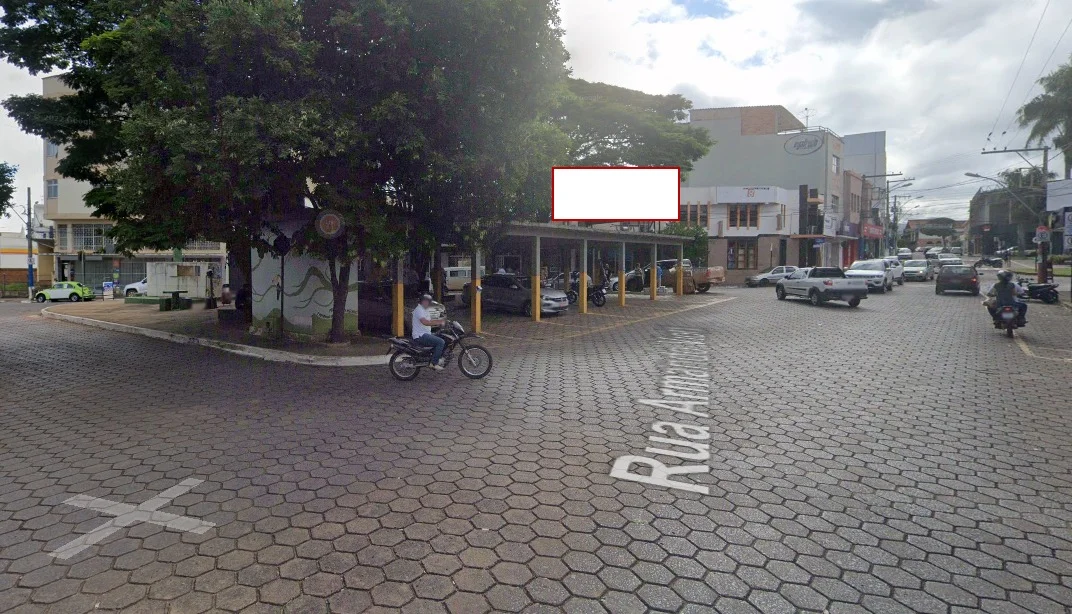 piumhi-cidade-outdoor-placa-painel-comunicacao-visual-publicidade-espaco-natural-imobiliaria-terra-praca-furnas-magazine-b23