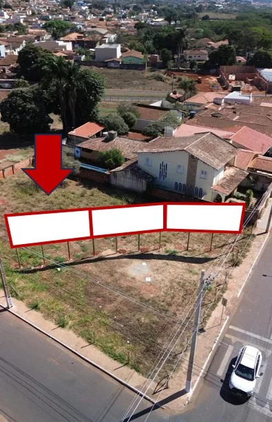 monte-carmelo-cidade-outdoor-placa-painel-comunicacao-visual-midia-ooh-rua-tiradentes-com-rua-tito-fulgencio-em-frente-a-praca-da-igreja-matriz-70te