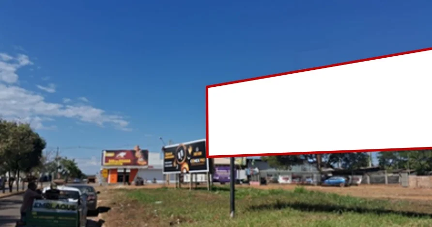 buritis-cidade-outdoor-placa-painel-comunicacao-visual-midia-ooh-avenida-pedro-valadares-versiane-ao-lado-do-acougue-bovminas-11ep