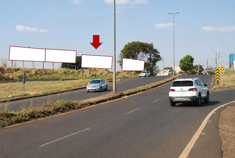 uberaba-cidade-outdoor-placa-painel-comunicacao-visual-midia-ooh-br-050-br-262-trevo-entrada-de-uberaba-1479op
